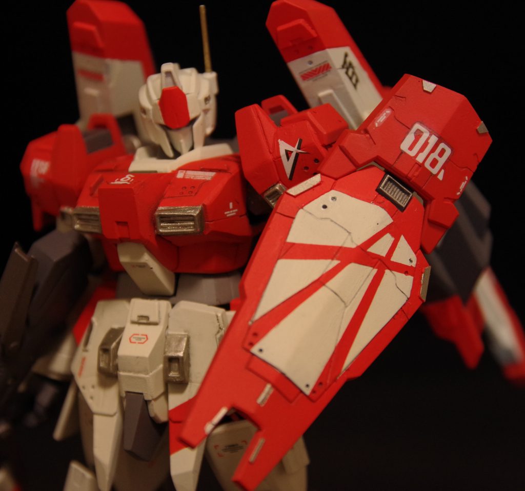 シールドはドムR35のものを大幅にいじっています