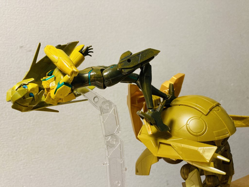 ウォドムから出てくるとこ。流れるようなポージングが似合いますね〜。