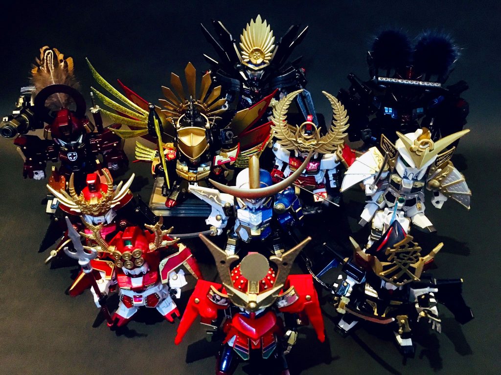 オリジナル武将も加えて、全11体を並べました。今後も武神降臨編へのリスペクトを込めて、キット化未参戦の戦国武将をモチーフにオリジナル作品を少しずつ製作して参りたいと考えています。以上、閲覧頂きありがとうございました。