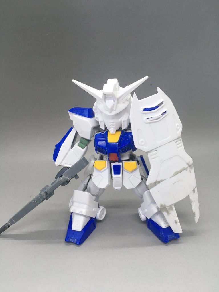 胸と盾は切り詰めてパテで境界を馴染ませてます。