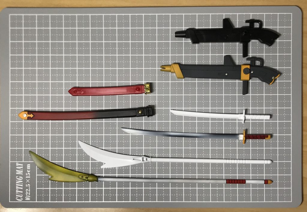 武器の改造前との比較写真です。全部長くなってるのがわかりやすいと思います。