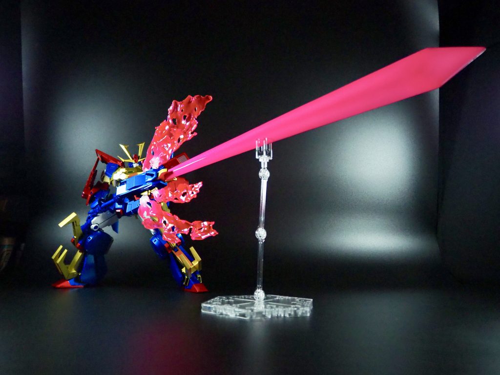 大張一刀流いわゆる勇者パースこれがやりたくて2ヶ月かけて作ったまである基部のエフェクトは透明プラ板をライターで炙って作成