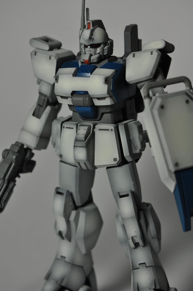 Ez-8の陸戦感を出す為にシャドーを意識して塗装しました!