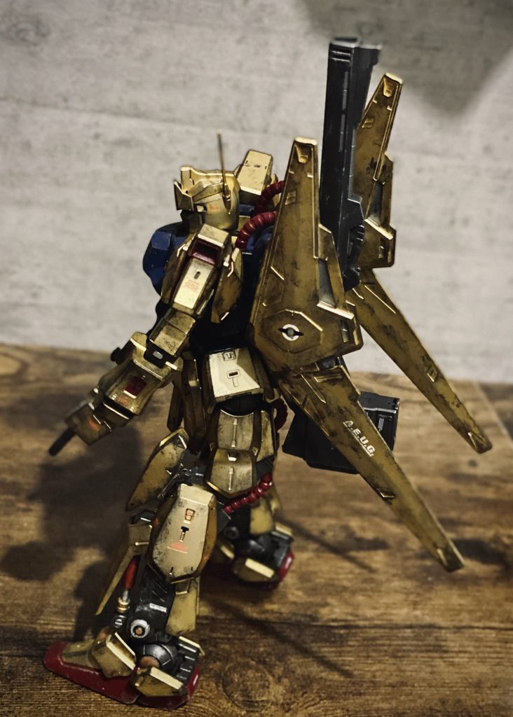 毎回同じようなウェザリングでございます。メッキの光沢が台無しです笑