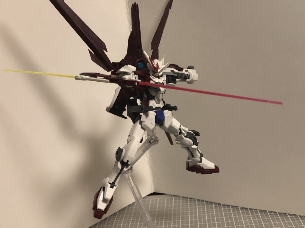 ひとつに合体！「GN干将莫耶」となります。とは言っても偶然パーツの間に挟み込む形で実現したものなんですが！この状態がこのガンプラでの現状最強形態になりますね。かっけぇ… 