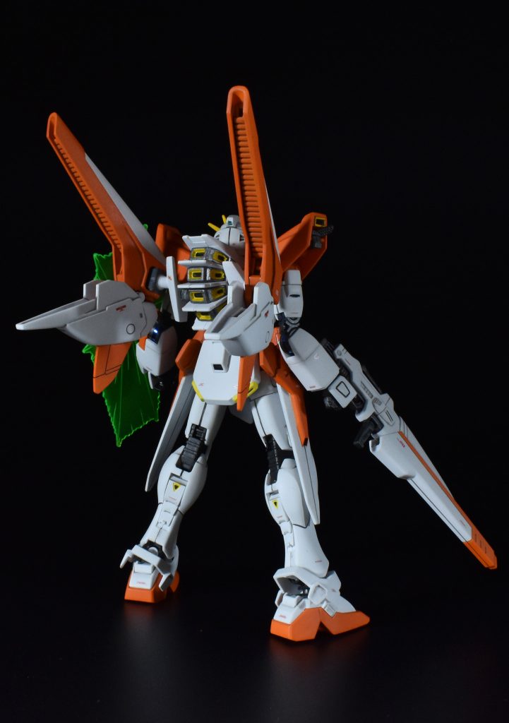 光の翼も取り付けられます。 