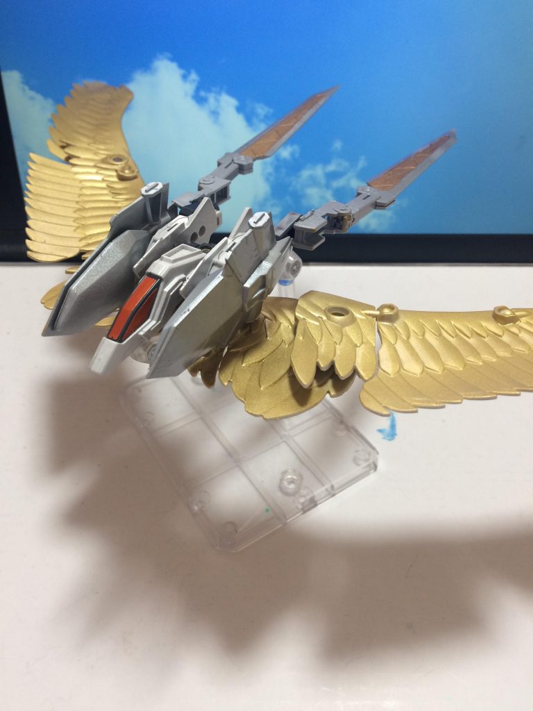 お次は支援機！ストライクグローリーの戦いをサポートする戦闘機、ケラヴノスブースターです。ユニバースブースターにビルダーズパーツ のファンネルとソードを組み合わせましたケラヴノスはギリシャ語で落雷を意味します