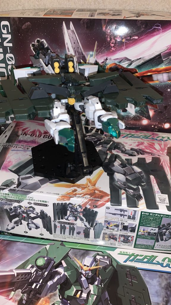 スラスターもう少し足したかった、、、足首は、回転できるようにしたかったが、技術力が不足していた、、、