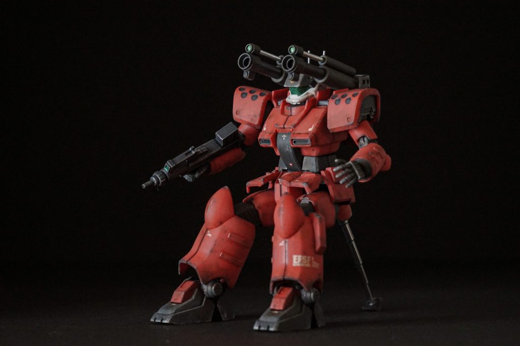 そして!一番のこだわり「スタビライズド・ギア」の展開ギミックです。実際に伸縮展開し、三点支持できます!