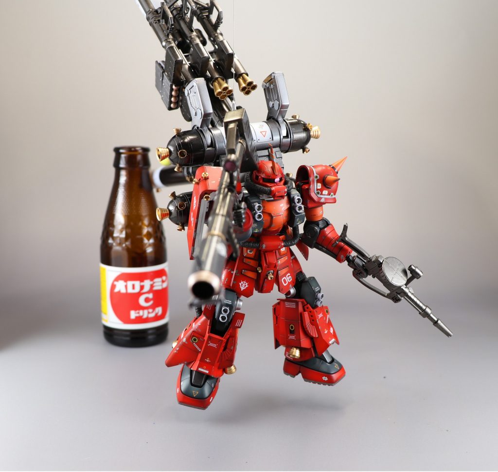 まさかMGに続いてHGの方も作るとは…サイコザクです