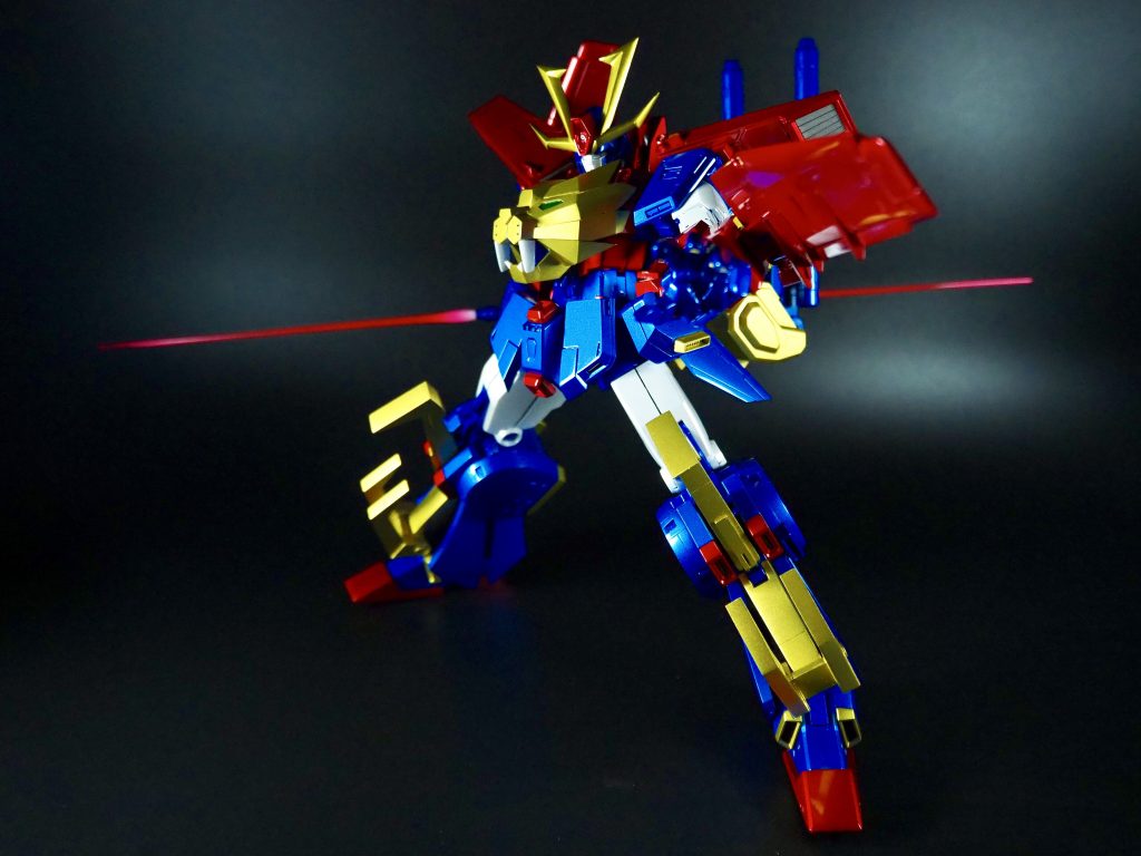 ツインランサーHGなどではダブルキャノンのパーツを流用しての再現になってますが、設定画や劇中の物を見てみると一般的なサーベルの物の方が近いのでそちらを使用専用握り拳も作る事で塗装剥げを気にせずそれぞれ使用可能に