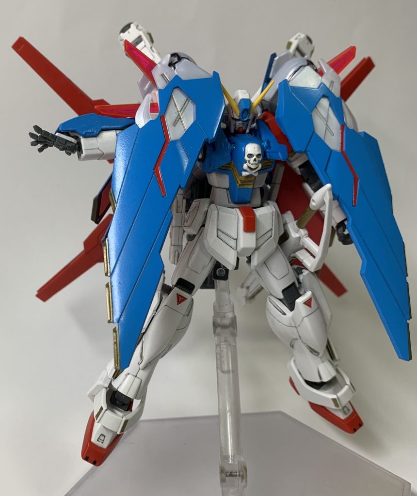 両肩のフルクロスは、NEX 3の肩形状に干渉する部分だけカットして後はキットのそのままです。裏地にうまく切り取った色画用紙を貼り付けたらいい感じになりました。