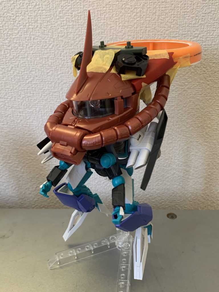 頭の後ろのレドームは百均のライトです。