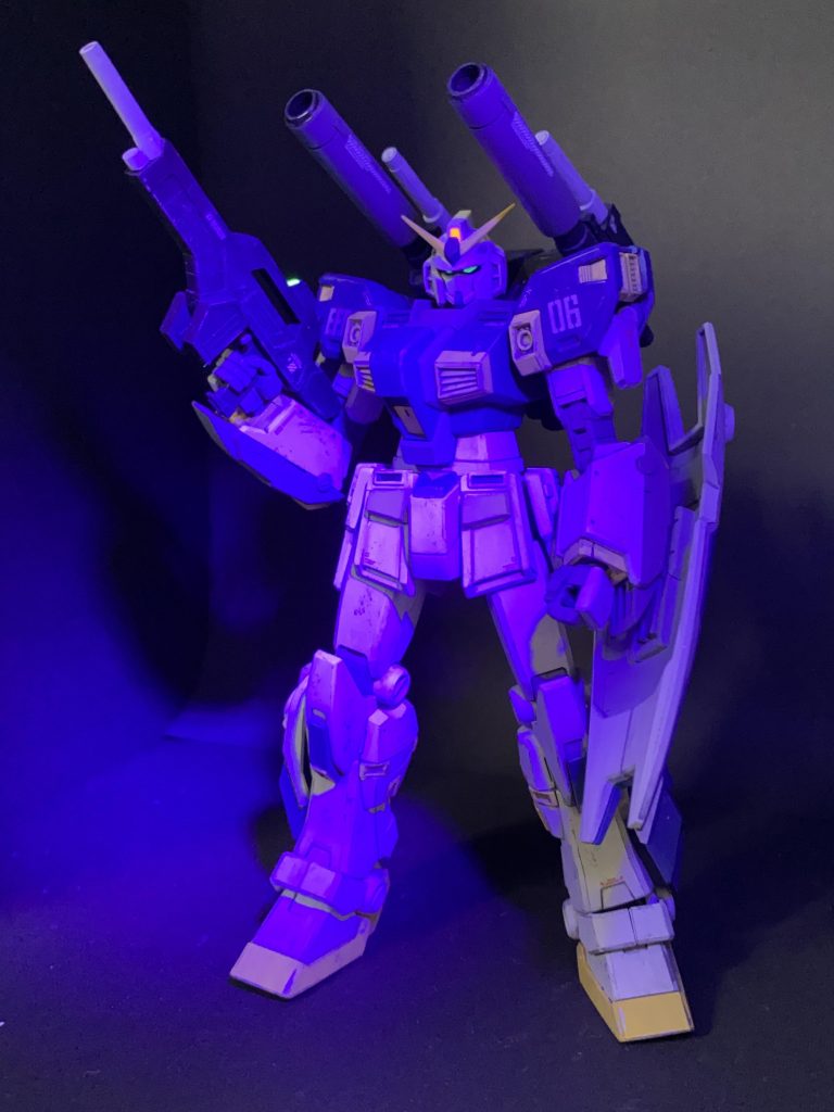 更に初の試み、ガイアの蛍光塗料をセンサー系に使用しました！