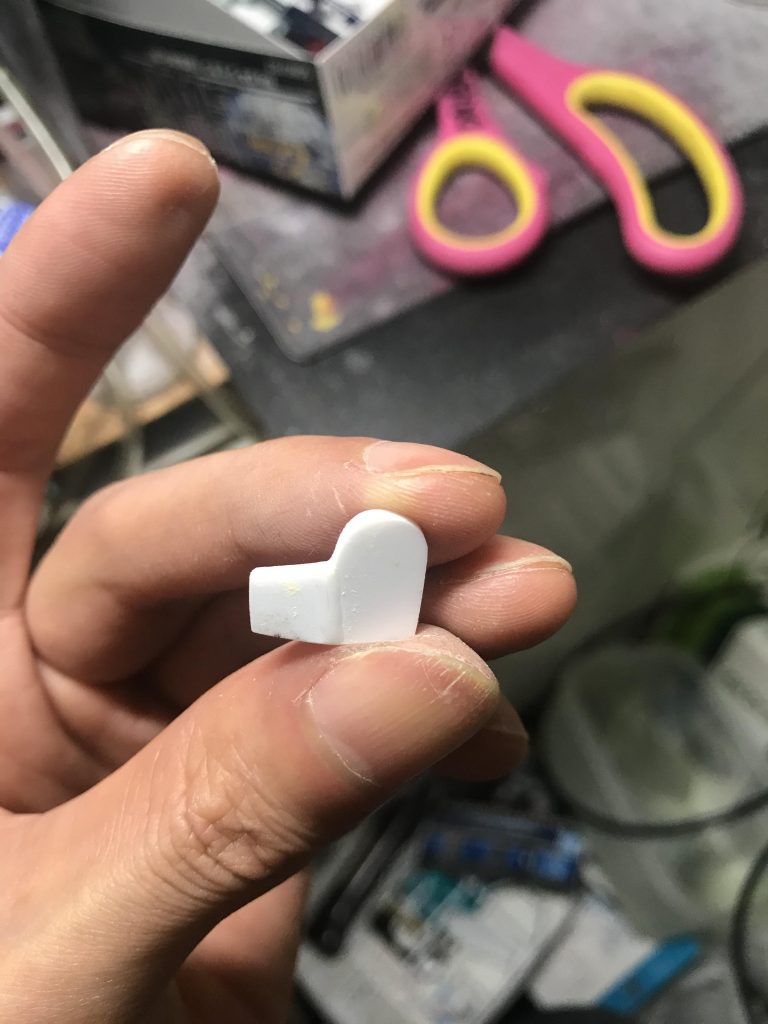 ヘッドセット部分はプラ板で作成。