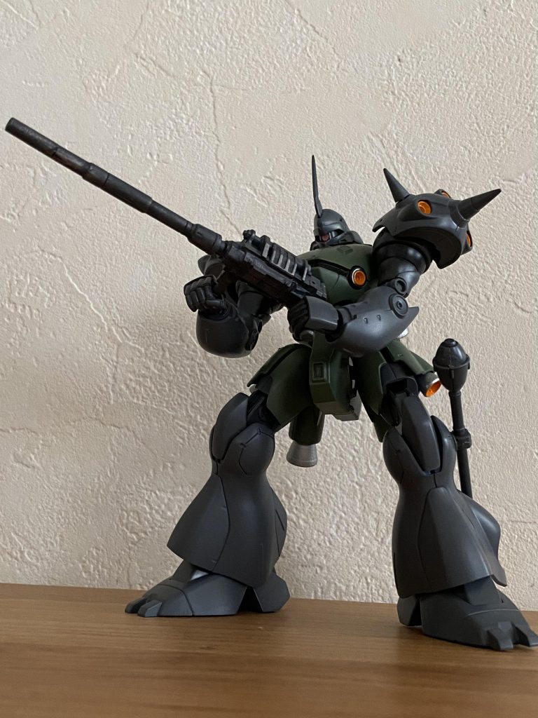 と思いましたが、後方支援の時にはマゼラトップ砲を用いるという設定で。それにしてもケンプファー、カッコいい機体ですね…。