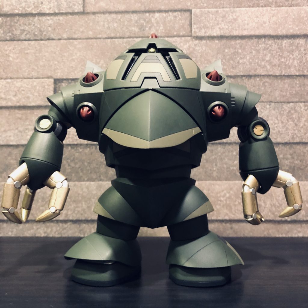 正面です。◆塗装レシピ：タミヤ NATOグリーン（全体）、タミヤ ダークグリーン（部分・黒色）、ミスターホビー ダークグリーン（部分・薄緑部）