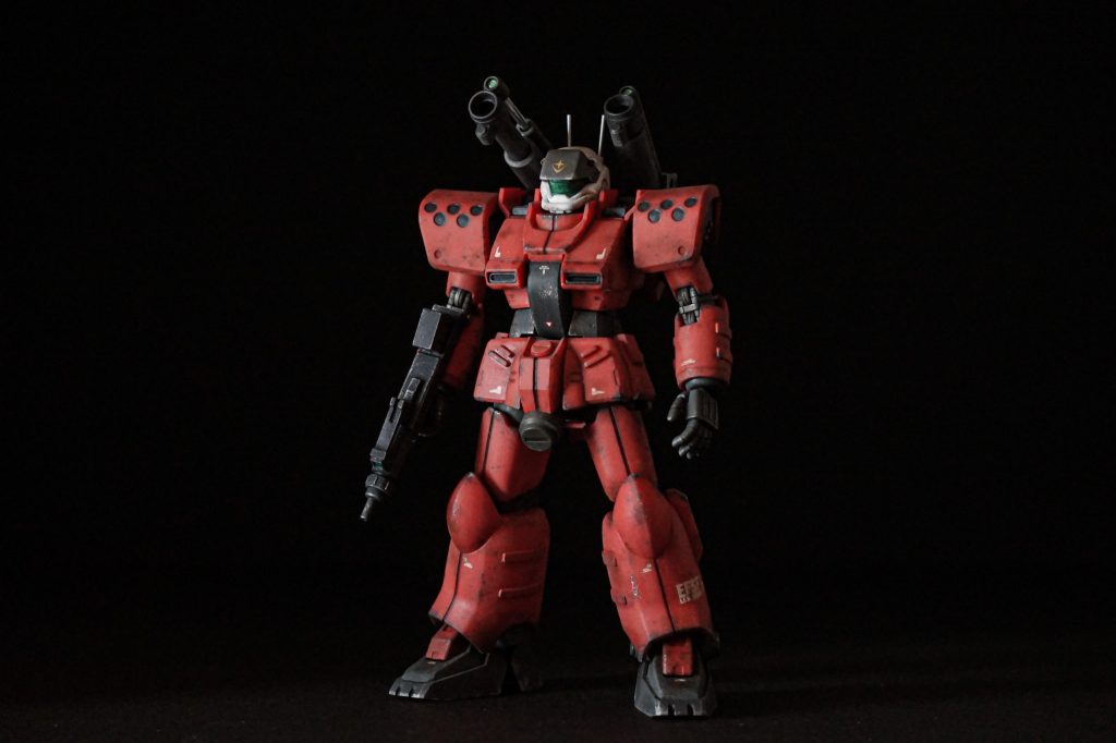 初めてのニコイチですが、いつも通りの部分塗装・成形色で仕上げです。ガンキャノンをベースに、量産型のパーツやプラ板で形状を足していく方法で制作しました。