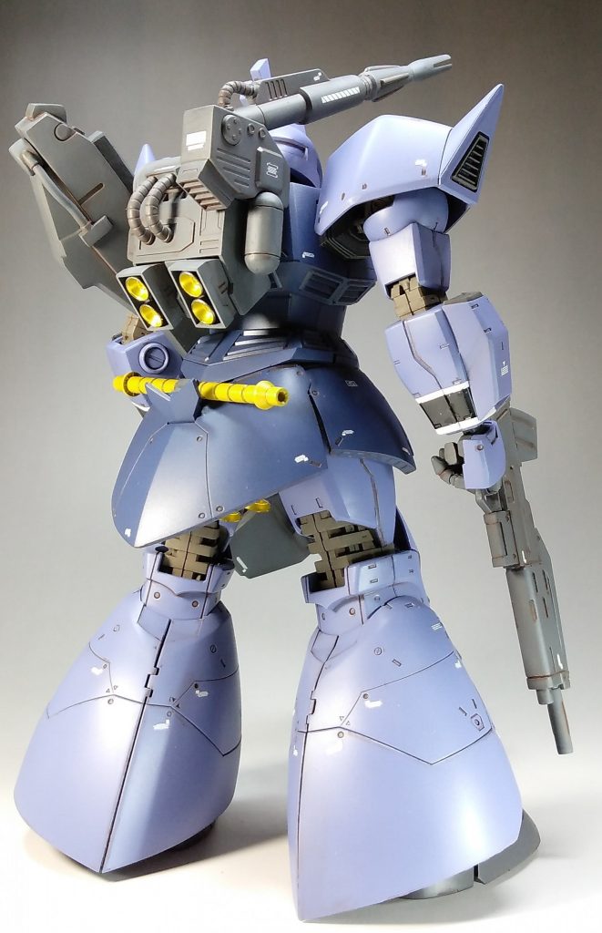 バーニアノズルの内側はガイアカラーのスターブライトブラスで黄色メタリックな仕上がり