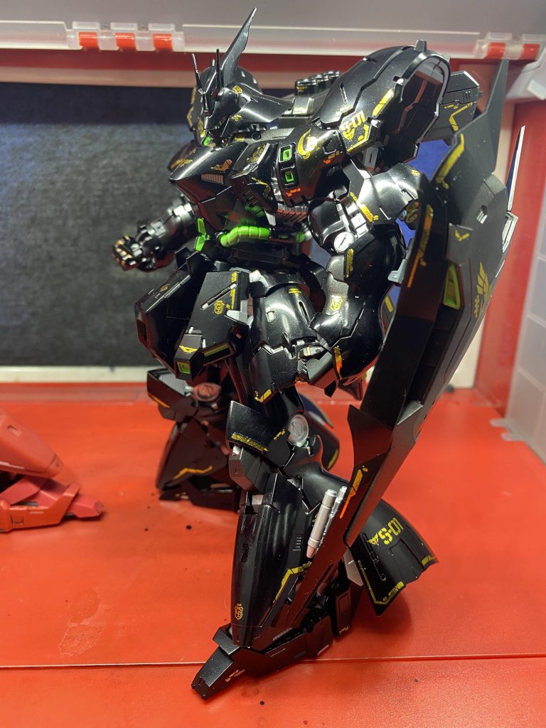 ある程度デカール貼りも終えた所。良い良い^_^