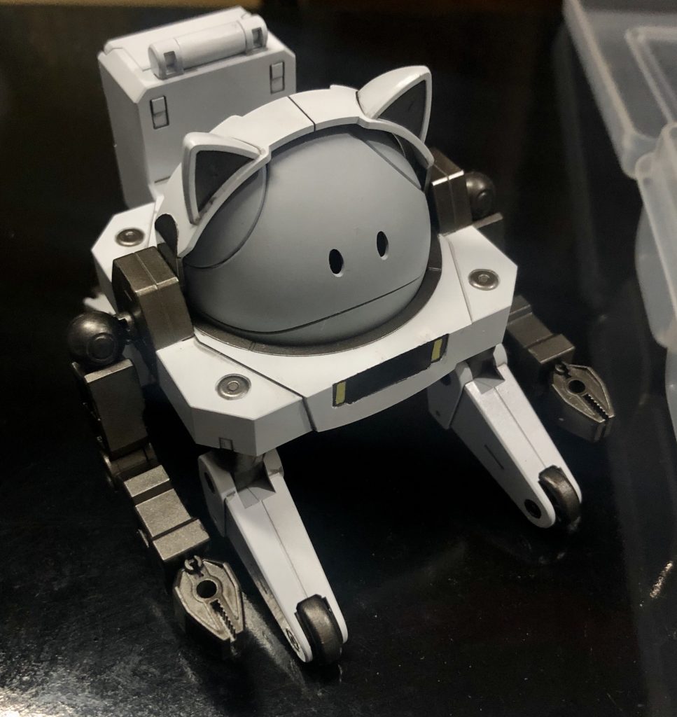 ハロ以外完成ハロに捨てサフして表面処理した後の写真グレーのハロも結構いい感じ?