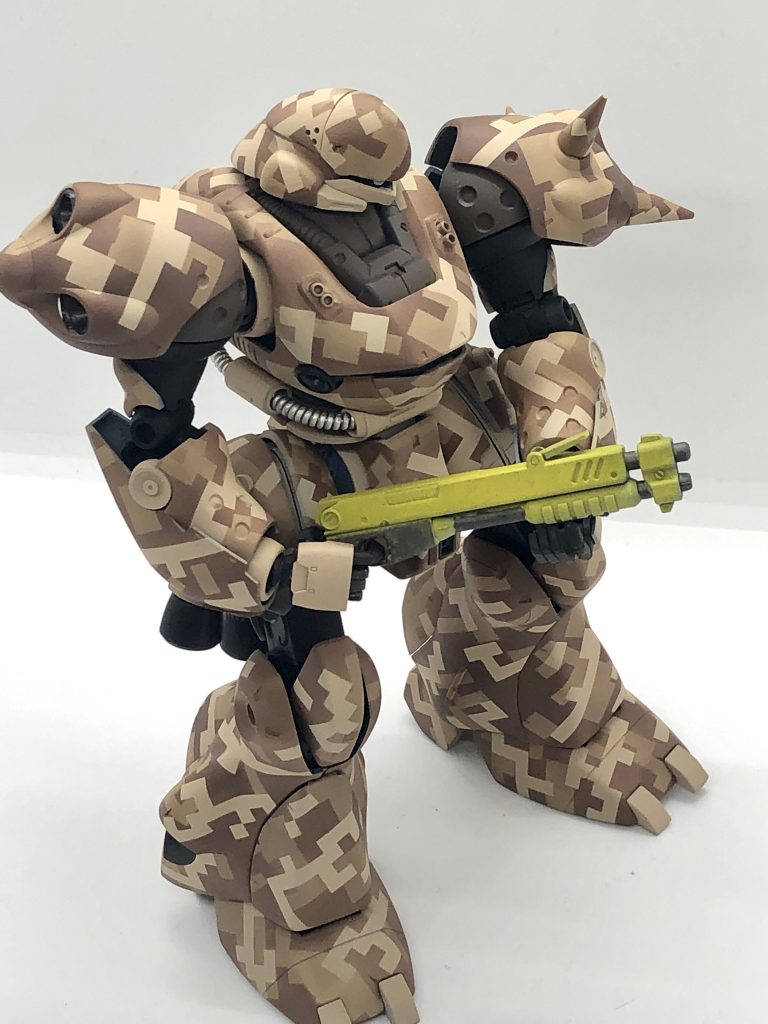 黄色ショットガンも迷彩にお似合いでは？？