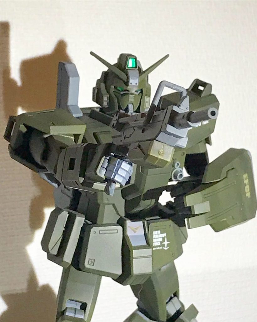 陸戦型といえば実弾兵器。ということでマシンガン。画像荒いです。