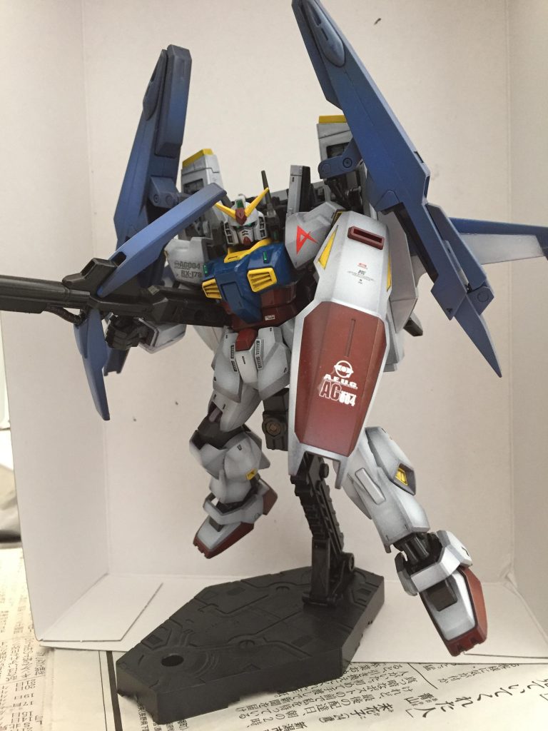 おまけで以前にも投稿したHGUCのアムロ専用スーパーガンダムです。