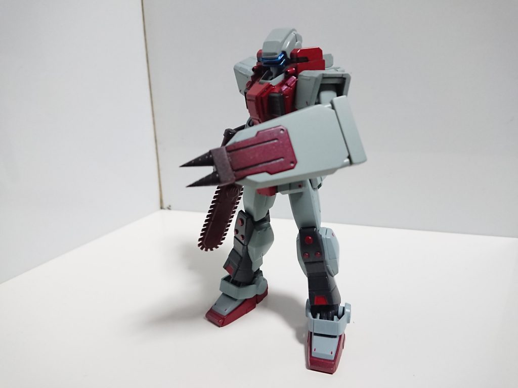 武装2 スパイクシールドザクのトゲが武装としての機能するのか実験のために作られた盾。陸戦の盾をMSGとプラ材で装飾しました。