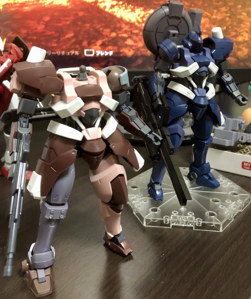 百錬をベースに、リーオーと旧キットのヴァイエイトを混ぜました!メリクリウスも作りたいのですが…再販を待つばかり(✽´ཫ`✽)笑