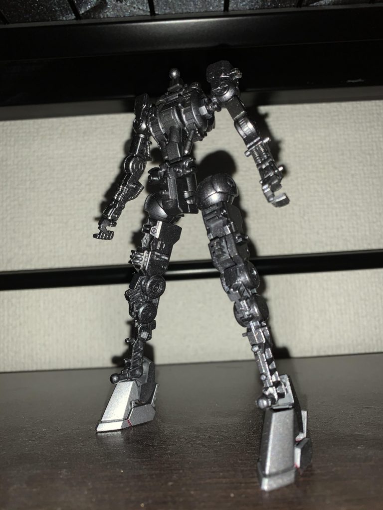 鉄血キットはフレームだけ先に組めるのいいですよね…