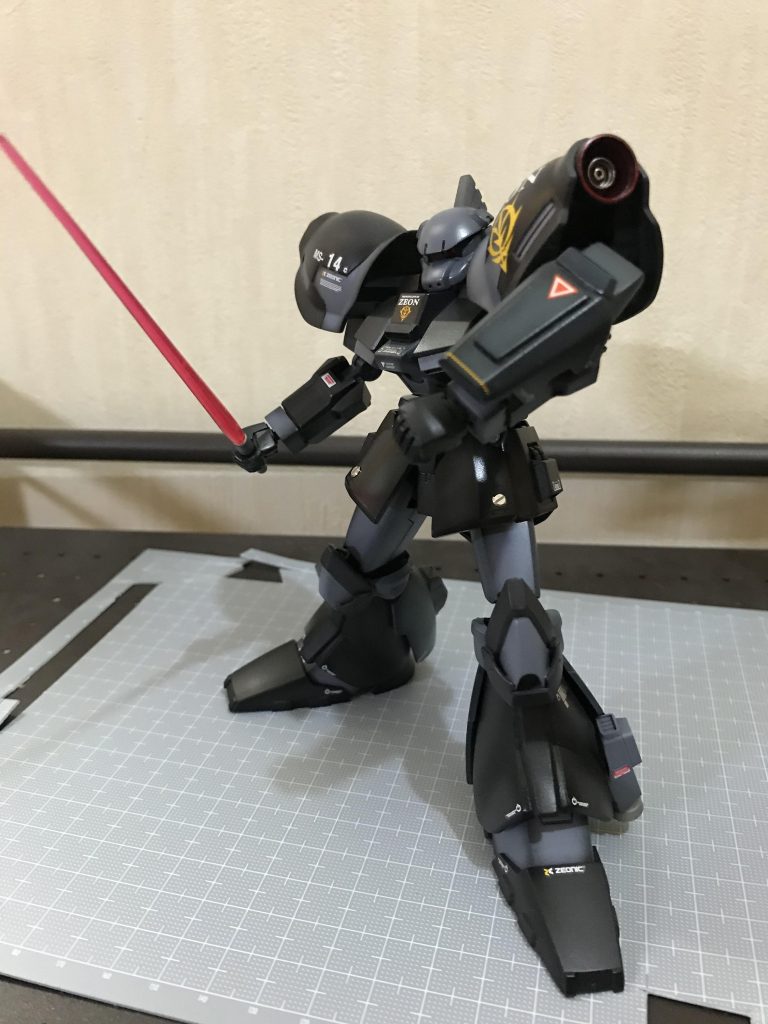 バックパックをパージして格闘な感じ