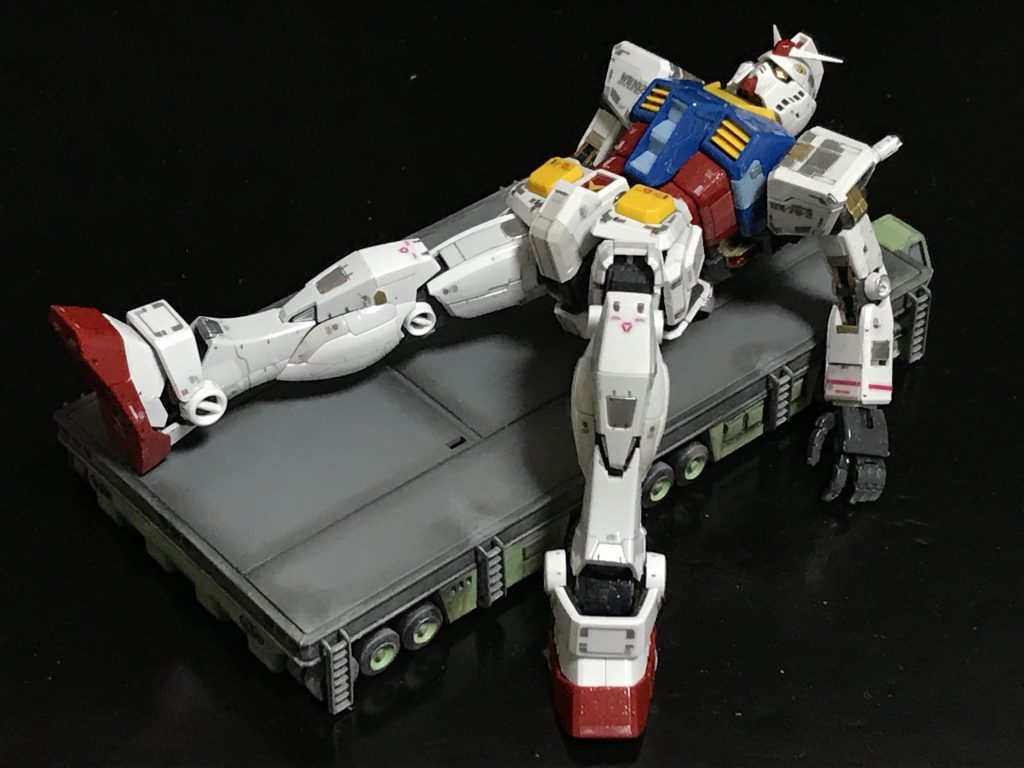 見てろよ、ザクめ！