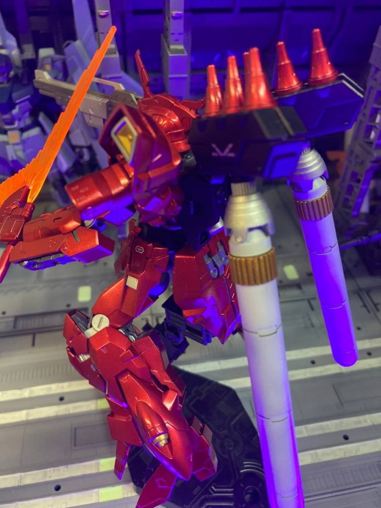 プロペラントタンクは大きいのが好きなので取り替えました。簡単に取れるよう磁石でくっつけてます