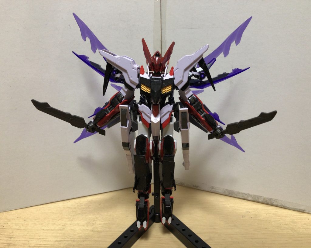 特殊システム:セクメトナイトロシステムを改良した代物。Xトランスミッターも搭載されたこのシステムは