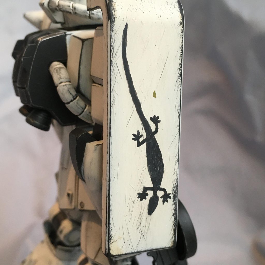 トカゲ筆塗り、シッポが難しい。