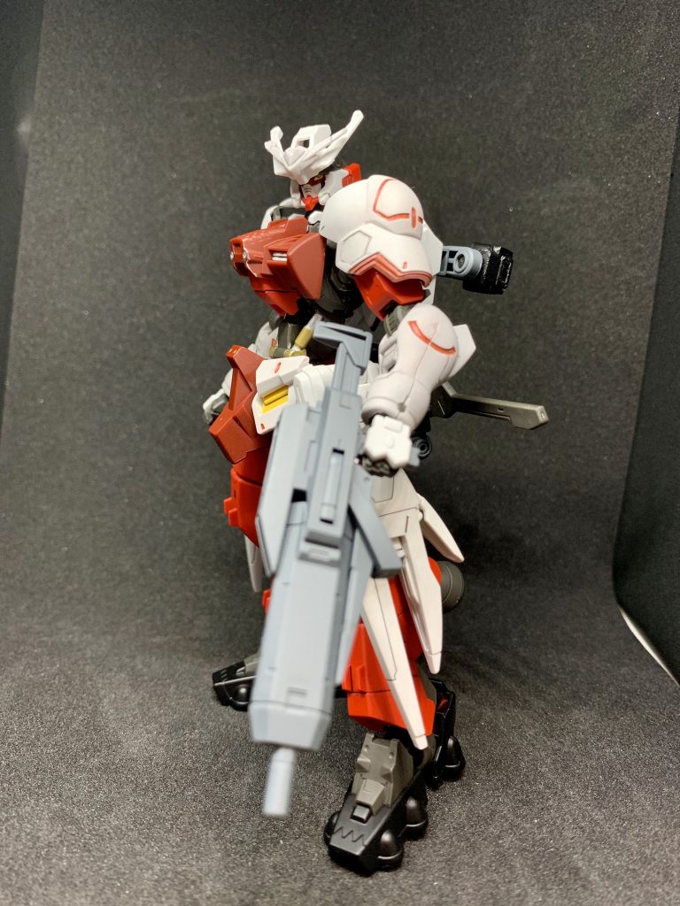 ガンプラバトルを想定しているのでビームマシンガン