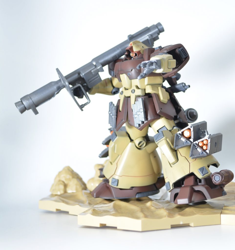 ミサイル発射！脛にミサイルついてる機体好きですね