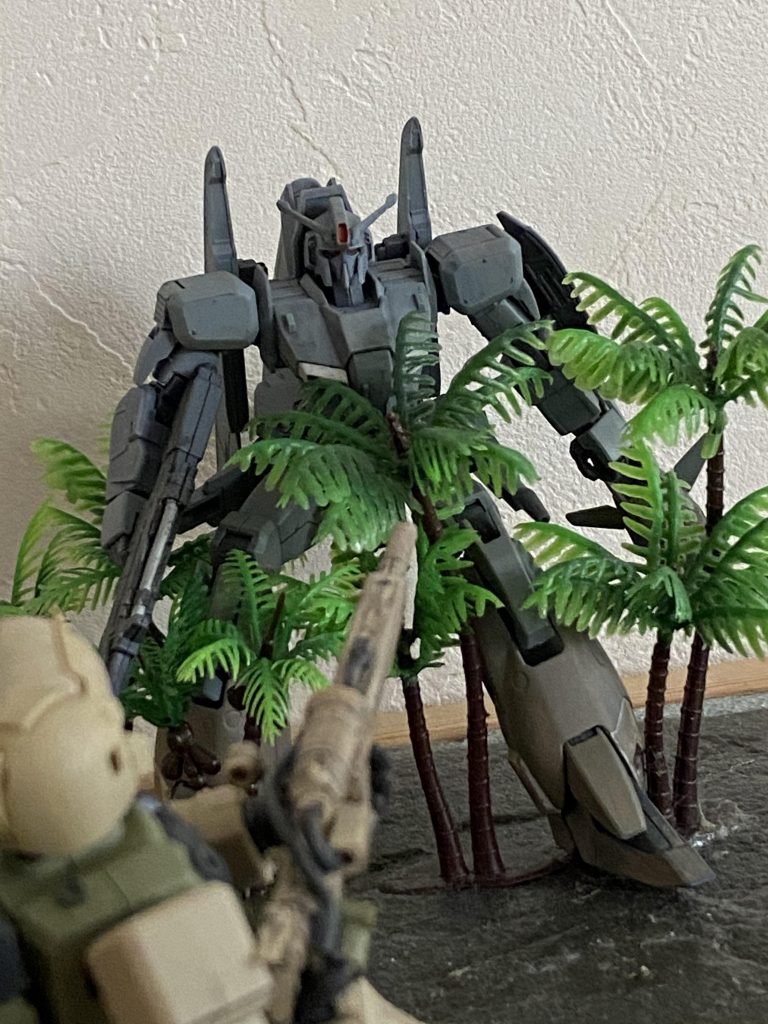 じっさいにはないですが、ザクスナイパーと戦わせてみました。