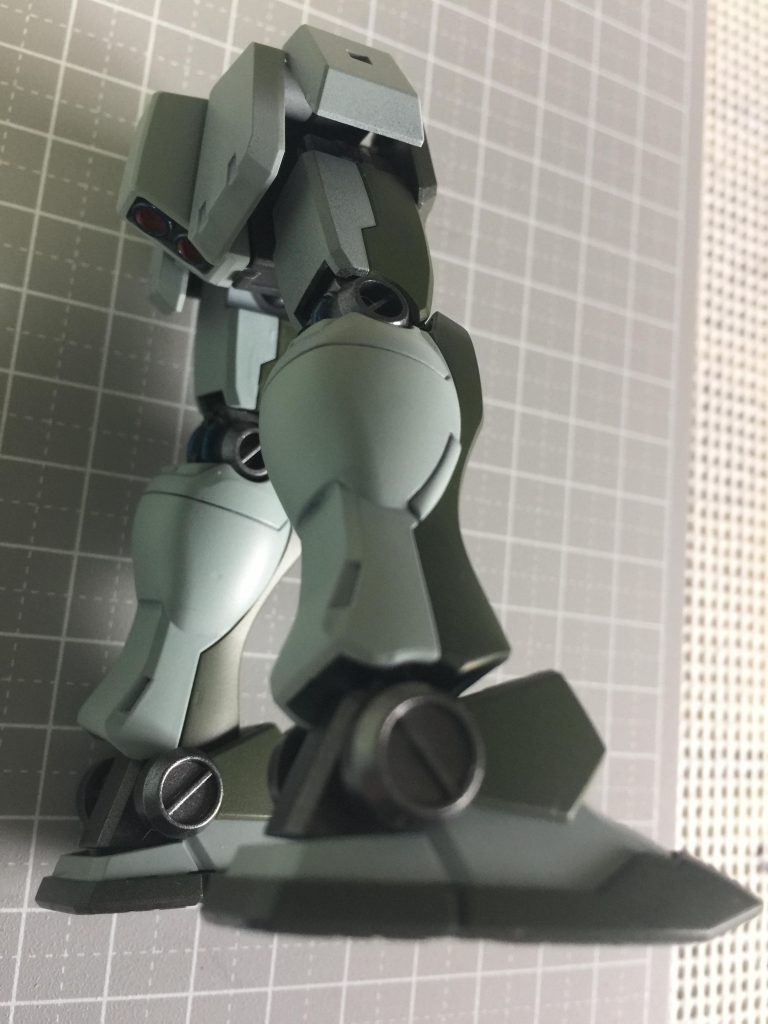 下半身の配色に失敗してなんかおかしな事に(　ﾟдﾟ)・・・