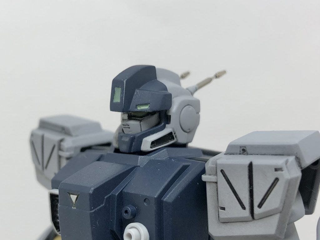 頭部アップです。ジム改をベースにし、おフェイスはEz-8、おでこ部分はジムストライカーから持ってきました。割とバランスよく収まってくれたので満足です。