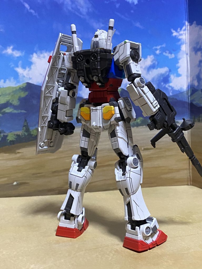 説明書には塗り分けカ所の明記が無いので、パッケージやネットで調べながらの塗り分け…