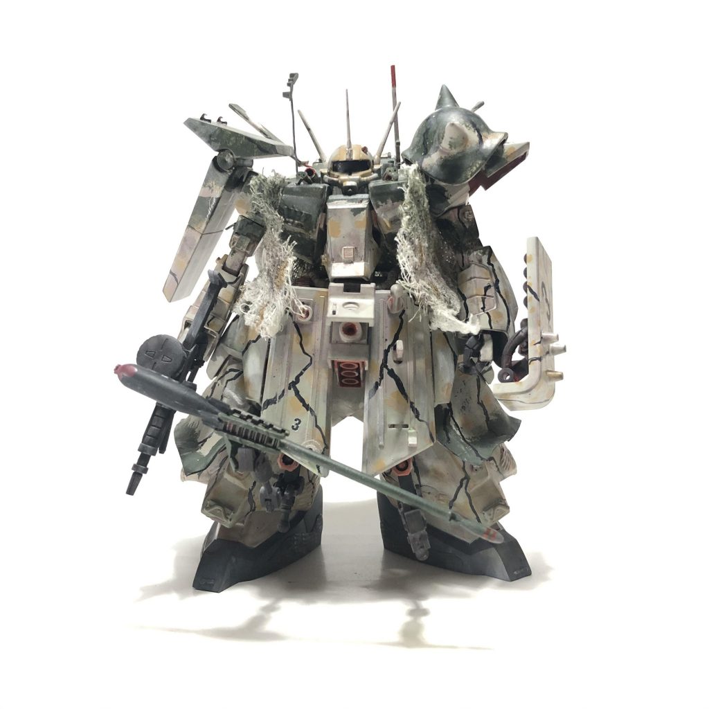 まえザクⅢ作りました。腰回りを大型化。なんちゃって近藤版目指しました☆