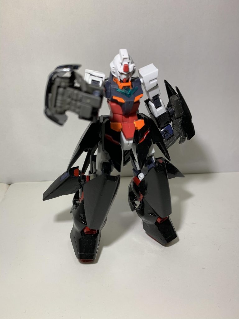 劇中ラストの姿。ベース機のコアガンダムは角を切った以外は無改造。