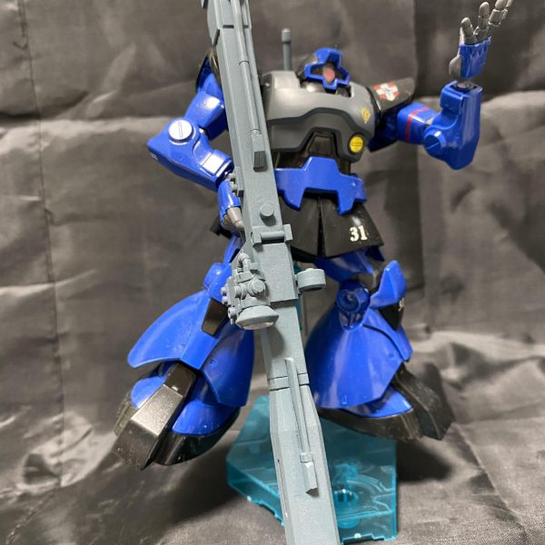 ランバ•ラル　ドム