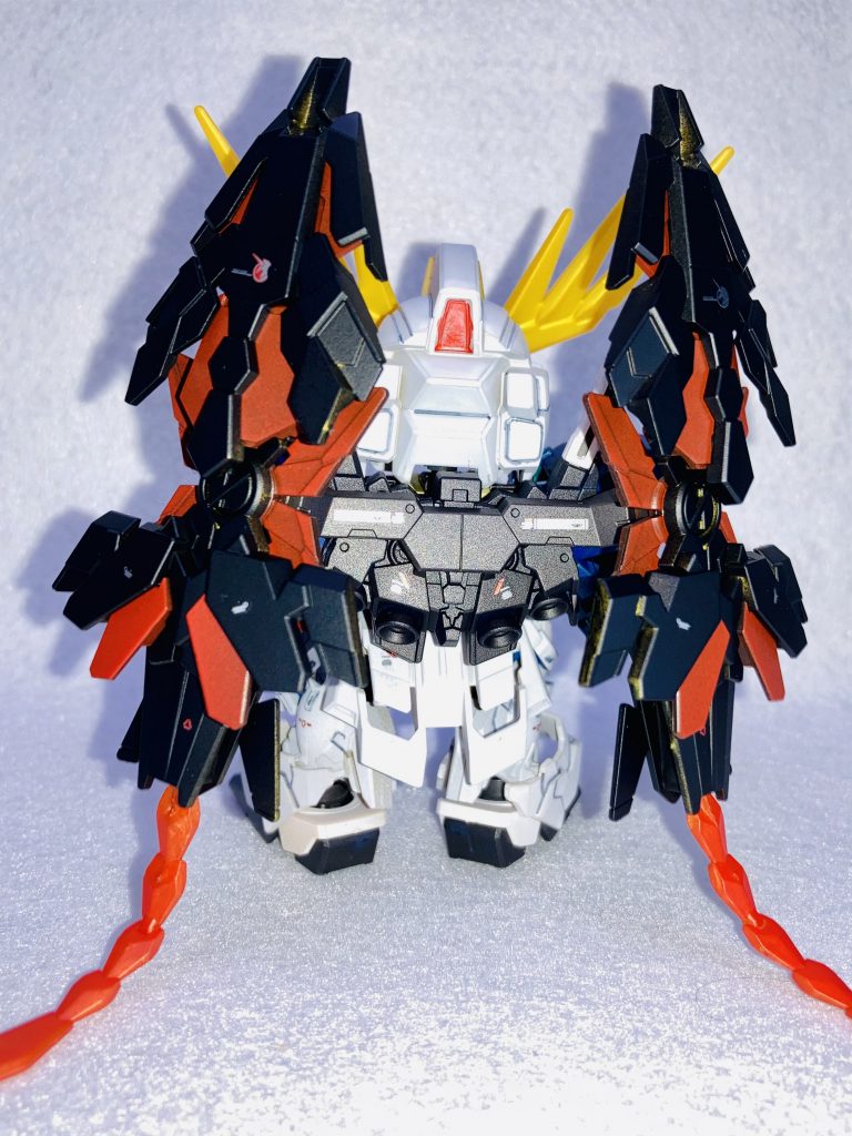 水転写デカールをガンプラに使ったのは、初めてです。