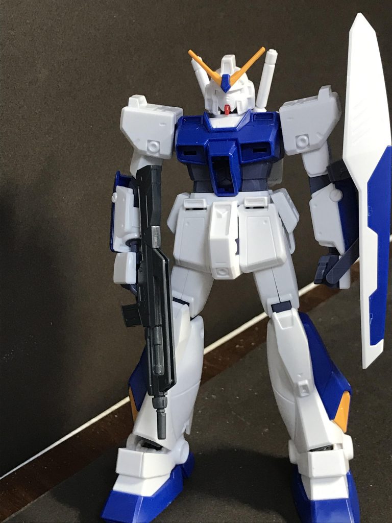 パチ組の状態。顔の造形はかっこいいのですが、可動とプロポーションは…ということで改修しました。また、可動に関してはプロポーション優先でいじっていません。