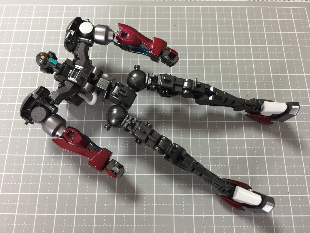 映画やアニメだったら絶対暴走か反乱するAIみたいな見た目です。