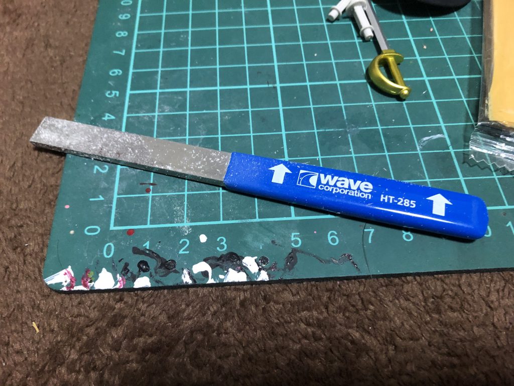 平面のヤスリがけには主にwaveさんの棒ヤスリを使用しました。