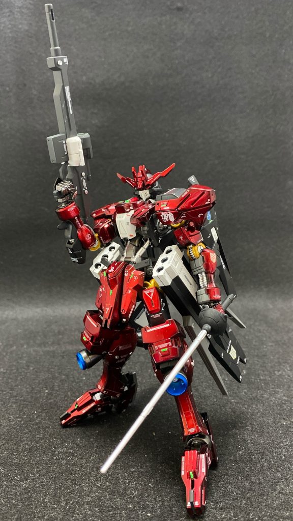 暗く撮影しようとしたんですが光沢感が出ないので照明全開でホコリ目立ちますね・・・